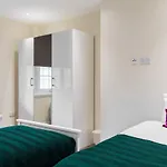 Picktheplace Sussex Gardens Apartments